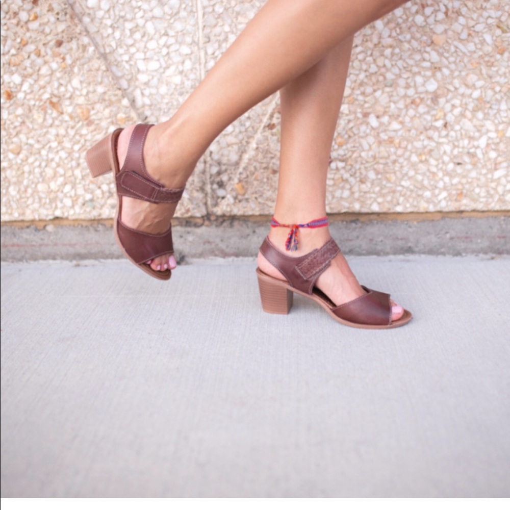 Sols Marissa sandal size 9 new / never worn